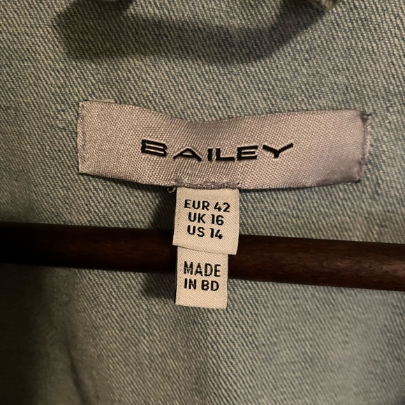Brian Bailey Jean Jacket - Picture 3 of 5